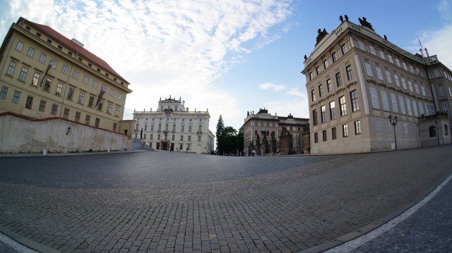 Градчанская площадь в Праге