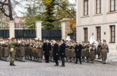 Фотографии с присяги президенту в День Независимости Чехии