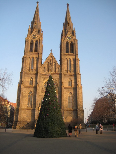 Костел святой Людмилы в Праге